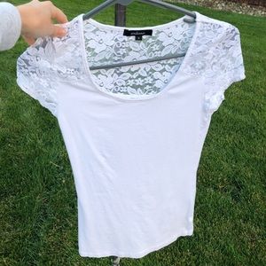 Plane white tee shirt with lace on top